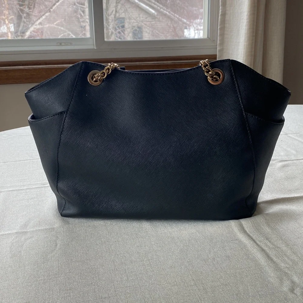Authentic Michael Kors purse - Picture 3 of 5